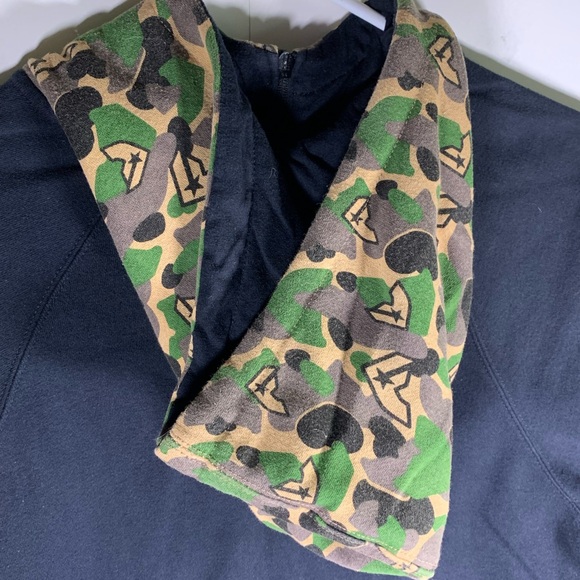 Y2K famous stars and straps camo hoodie - Picture 10 of 11